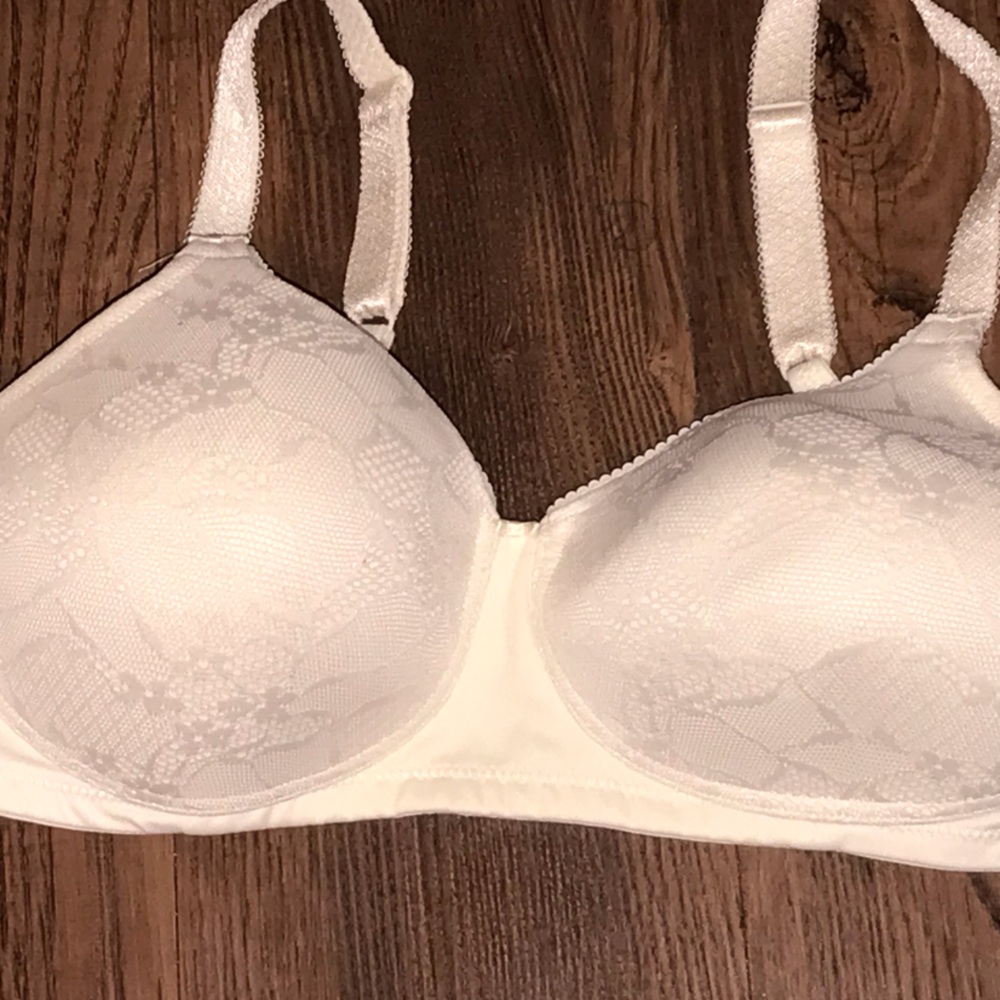 Beautiful Vanity Fair Bra 38 B 38B Lace-Overlay smooth  Bra Classic Support